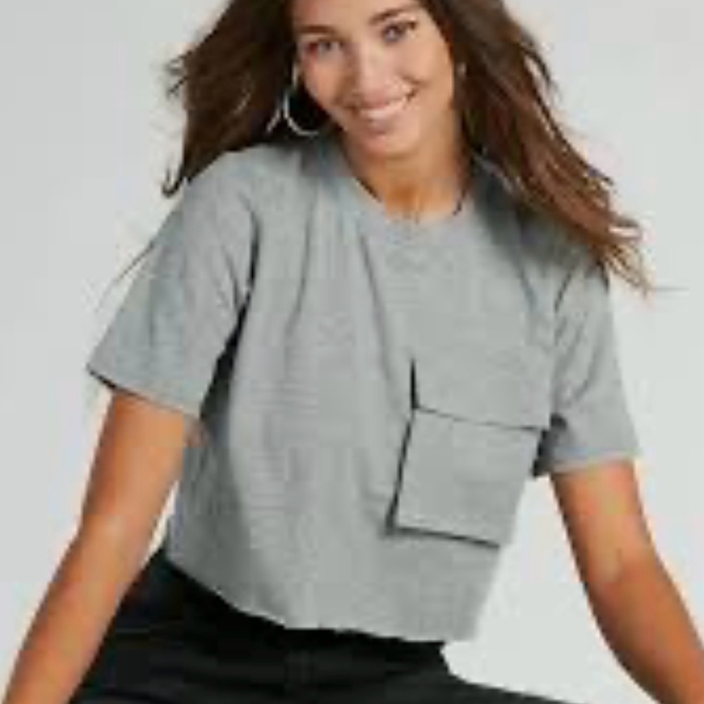 Windsor Gray Crop Top with Pocket Detail